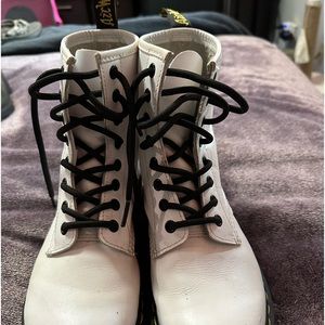 Dr. Martens White Size Women’s 7